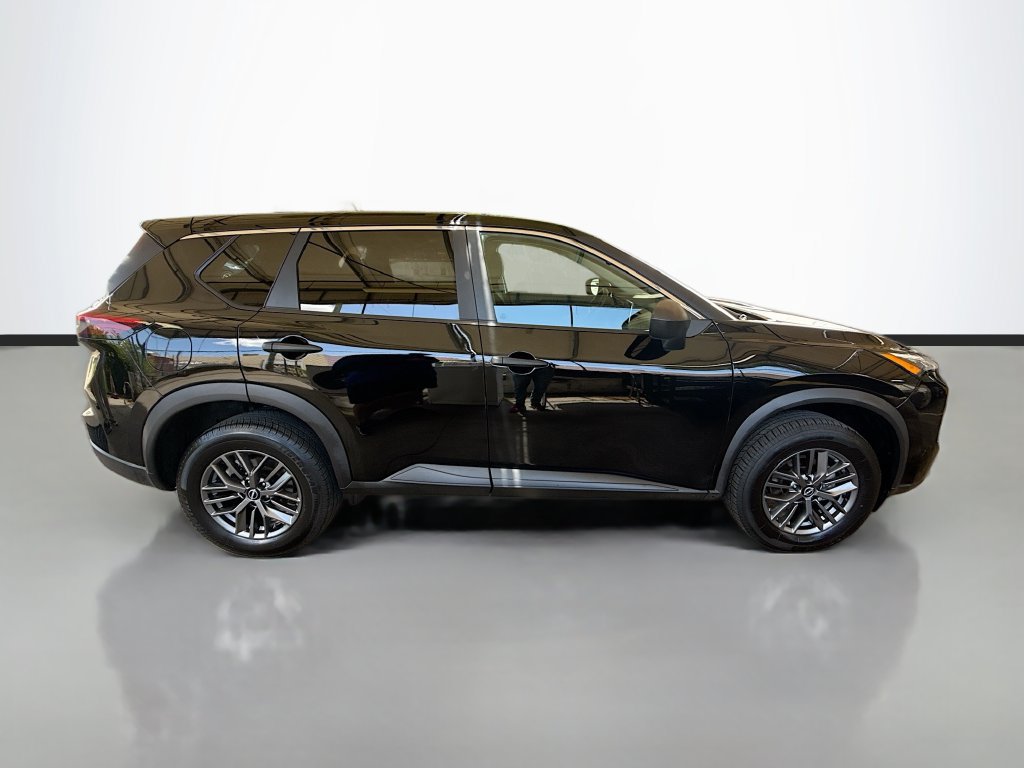 Used 2024 Nissan Rogue S AWD/4WD image 8