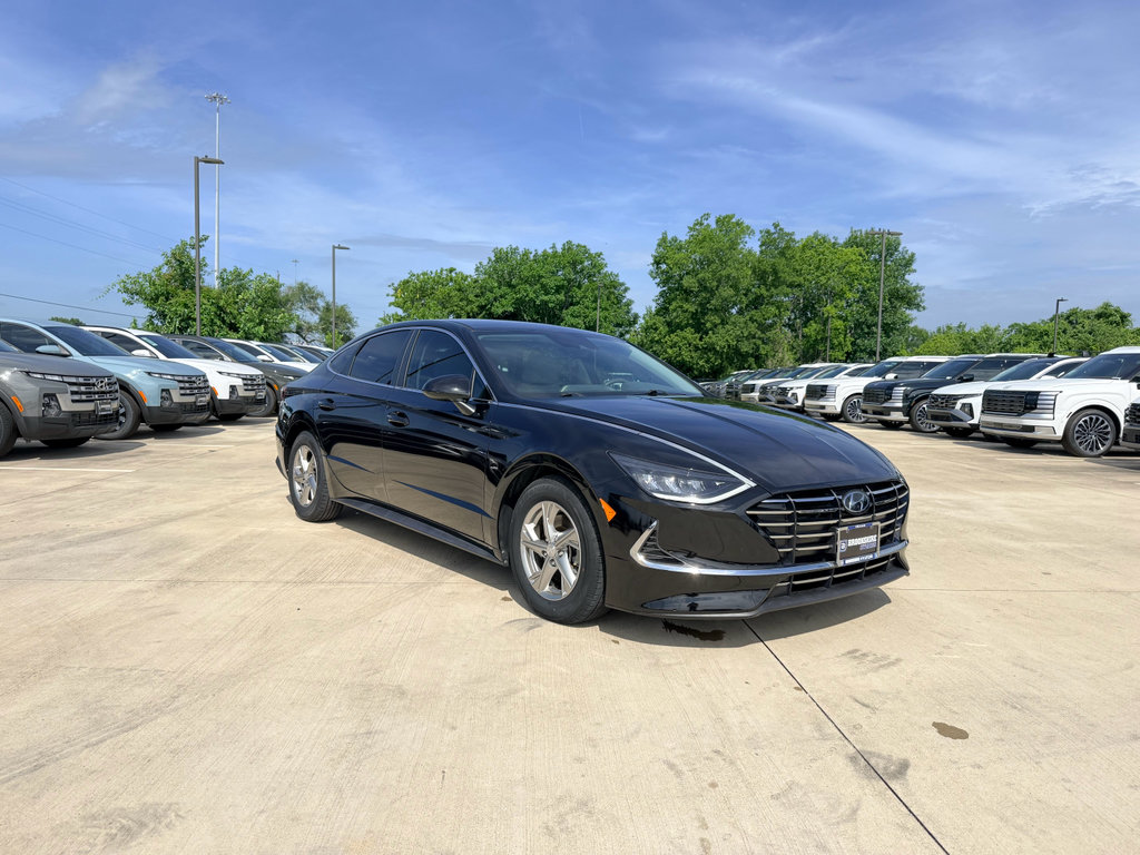 Used 2022 Hyundai Sonata SE w/ Cargo Package FWD image 3