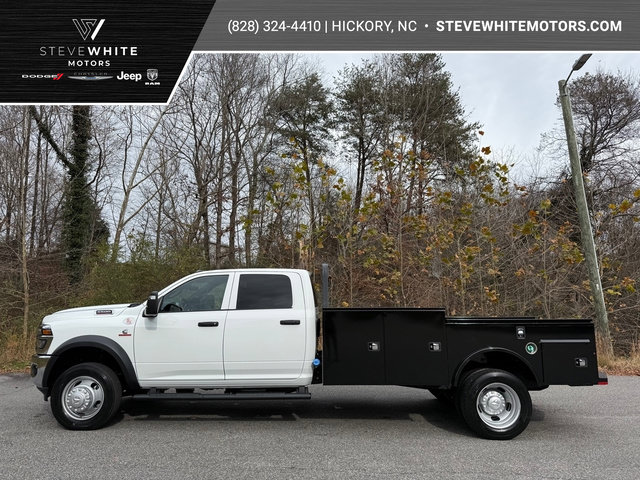 New 2026 RAM 5500 Tradesman AWD/4WD image 1