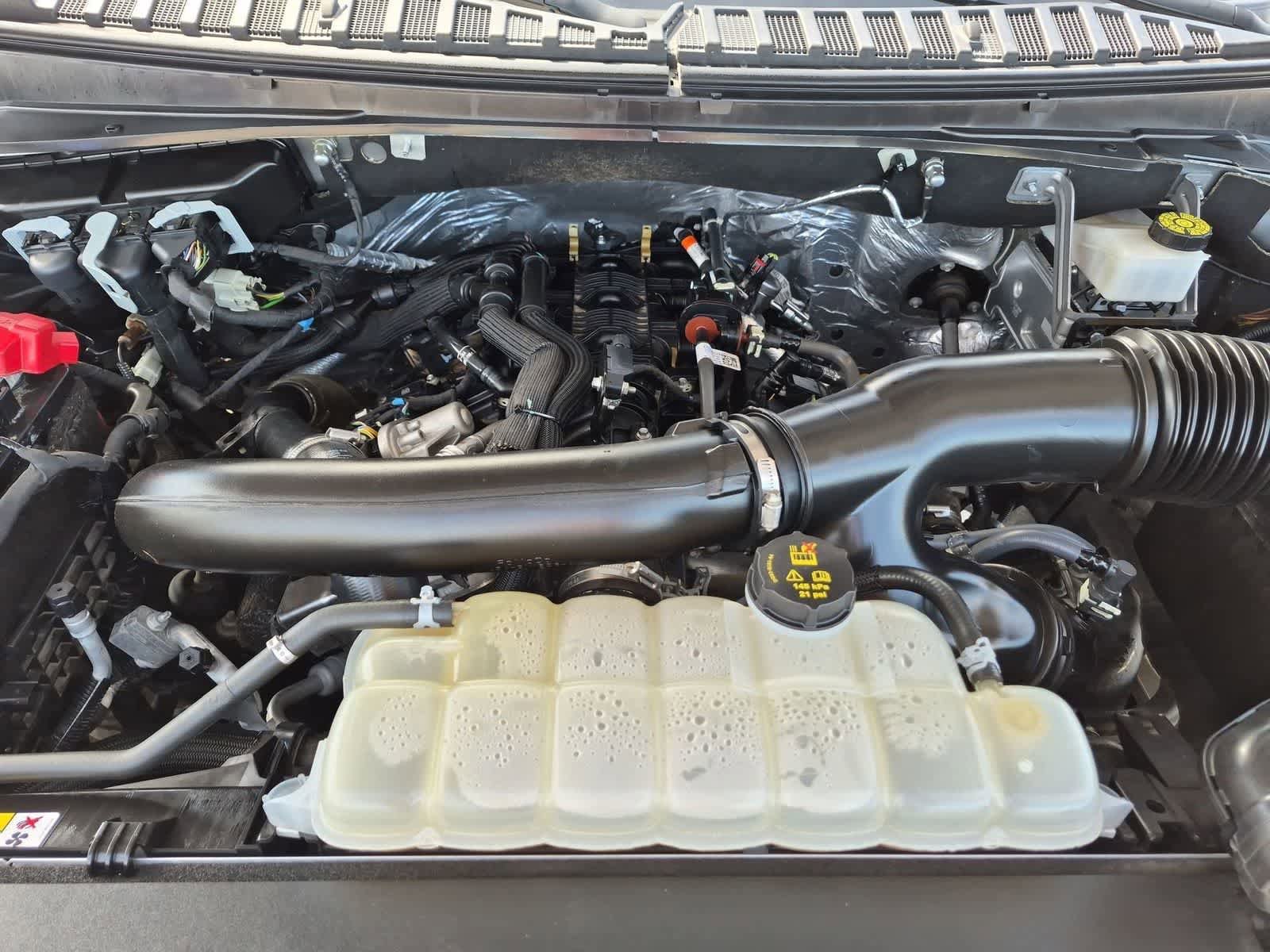 Certified 2024 Ford Expedition XLT RWD image 29