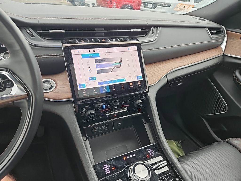 Used 2023 Jeep Grand Cherokee L Summit w/ Advanced Protech Group IV image 20