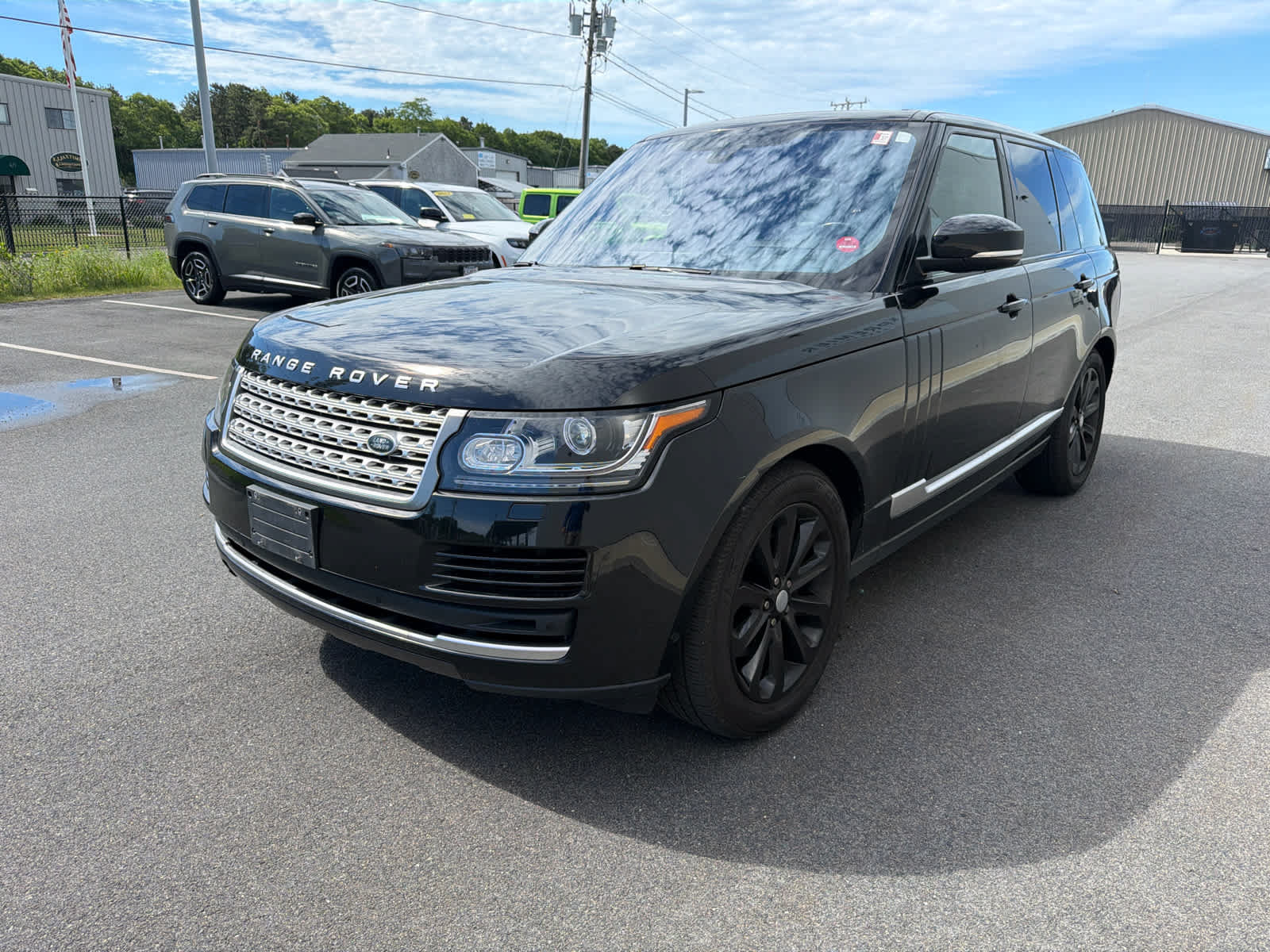 Used 2017 Land Rover Range Rover HSE AWD/4WD image 3
