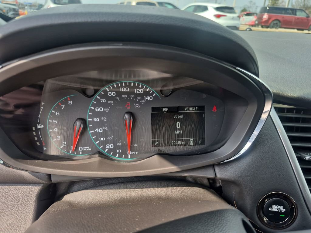 Used 2022 Chevrolet Trax LT w/ LT Convenience Package image 15