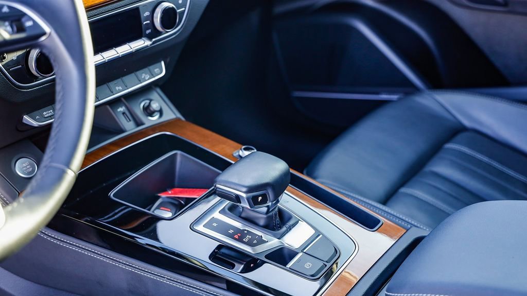 Used 2021 Audi Q5 e Premium Plus w/ Premium Plus Package image 21