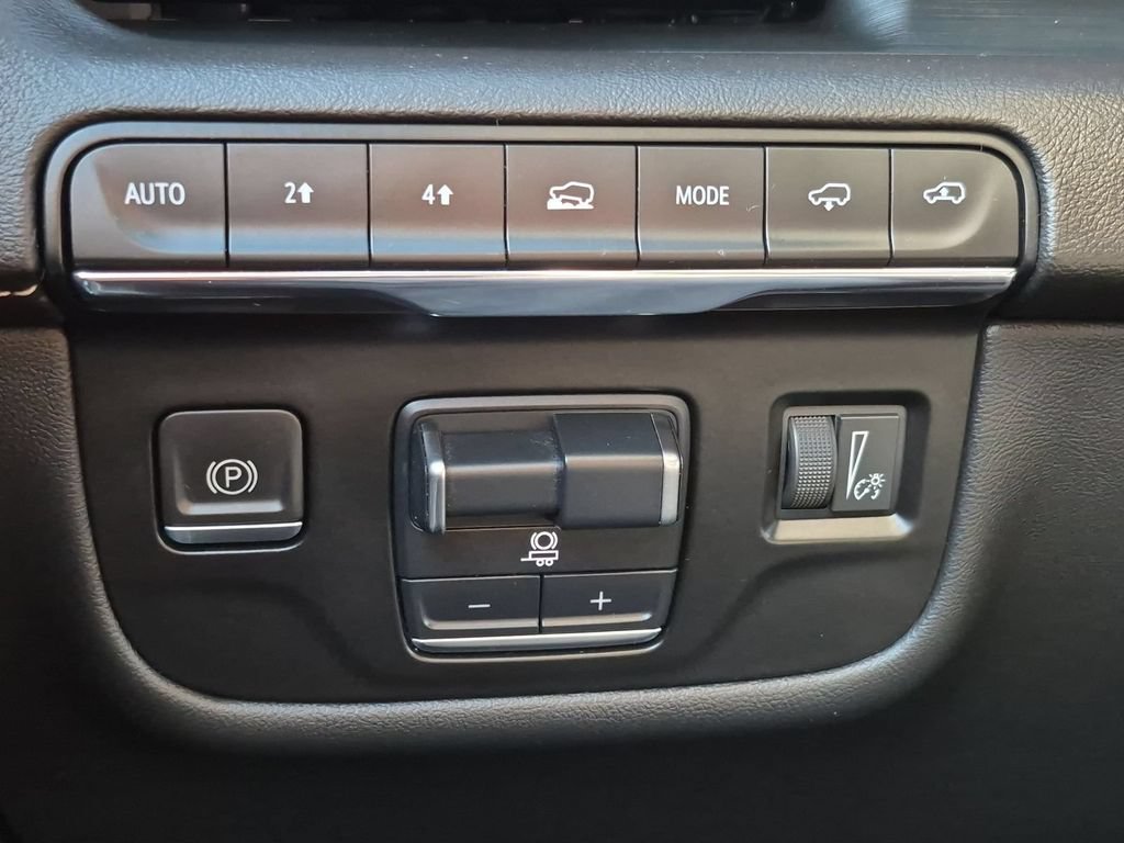 Used 2021 Cadillac Escalade ESV Sport w/ Driver Assist Tech Package AWD/4WD image 10