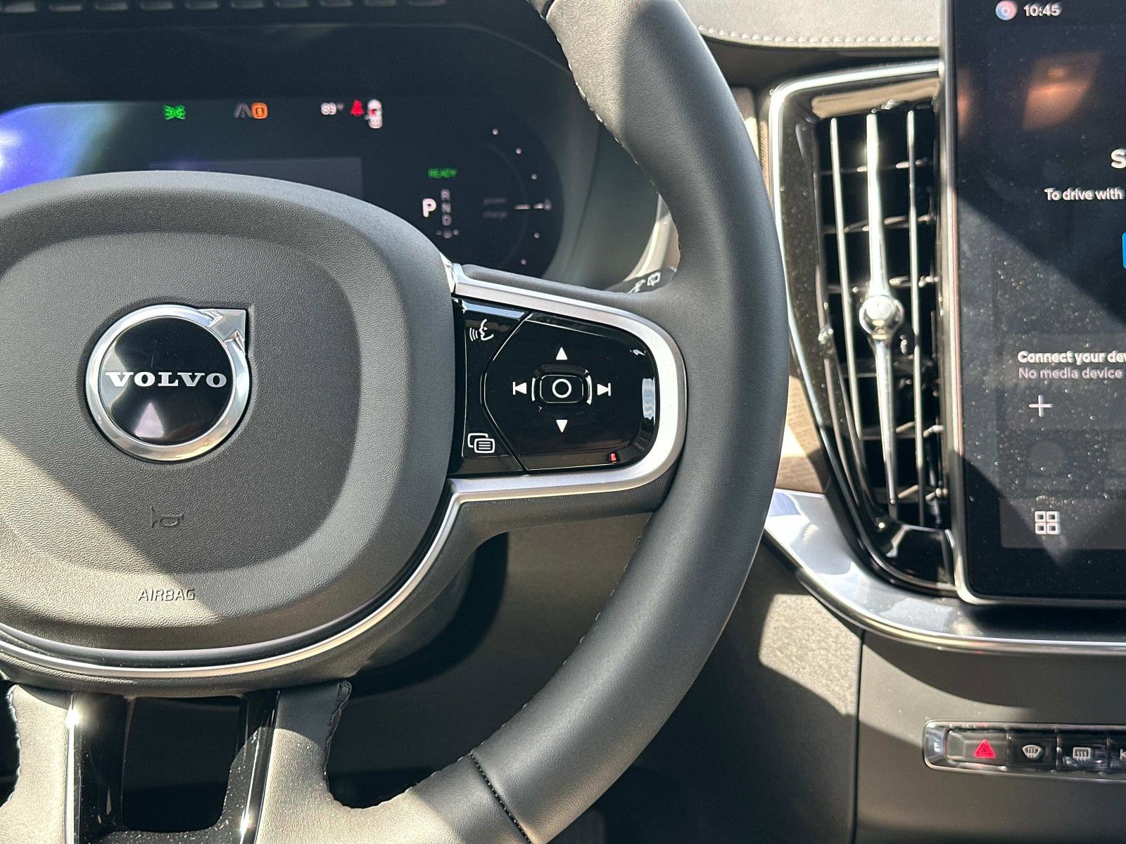 New 2026 Volvo XC90 T8 Plus image 9