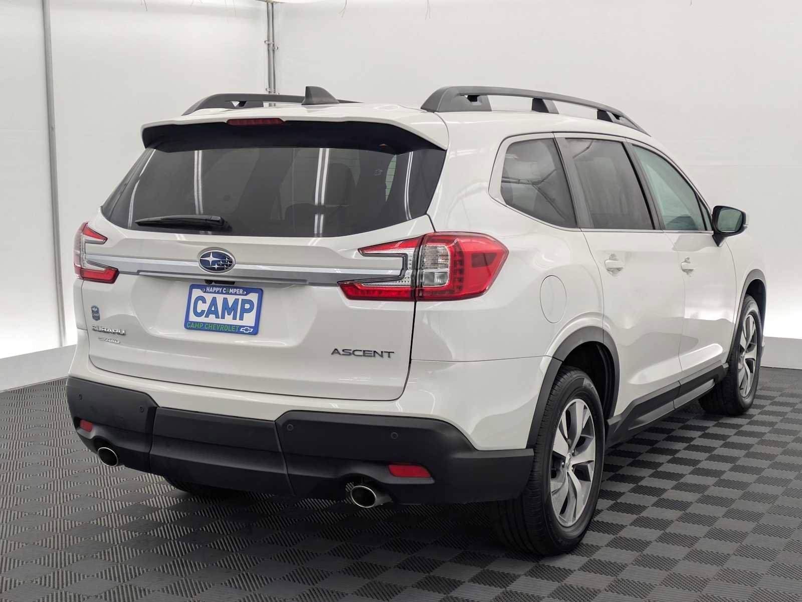Used 2024 Subaru Ascent Premium w/ Convenience Package image 6