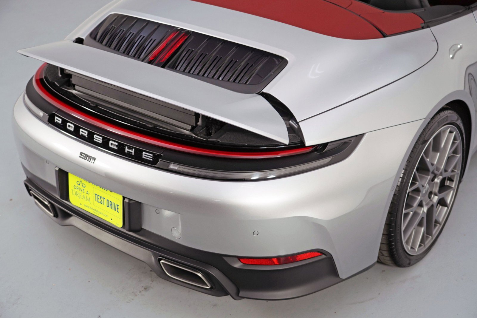 Used 2025 Porsche 911 Carrera image 56