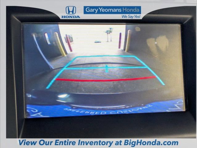 Used 2016 Toyota Camry SE image 18