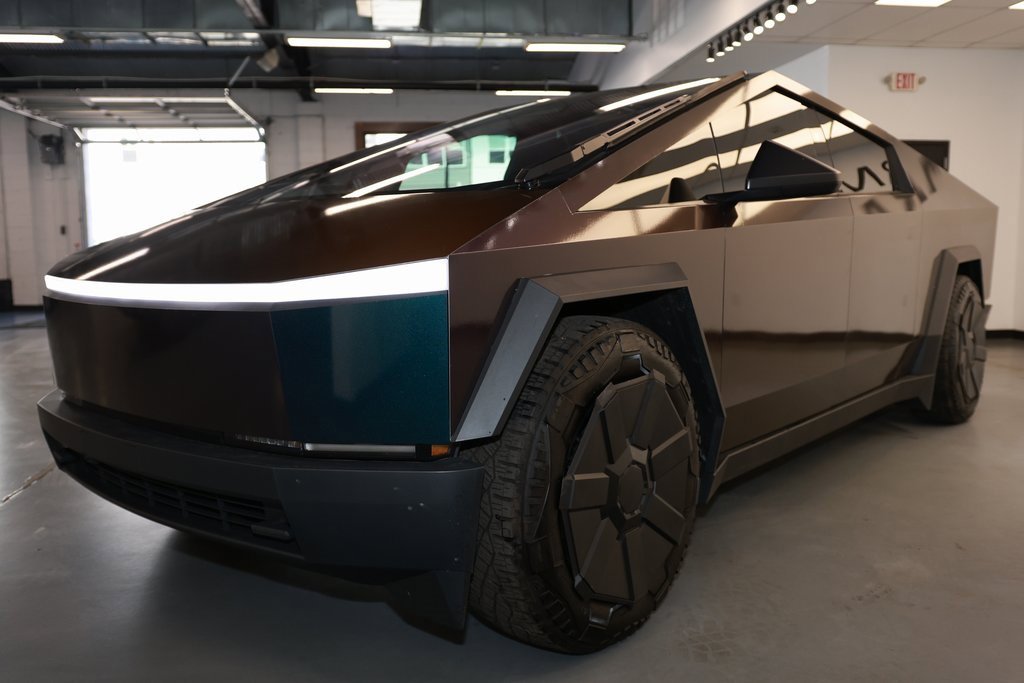 Used 2024 Tesla Cybertruck AWD Crew Cab image 3
