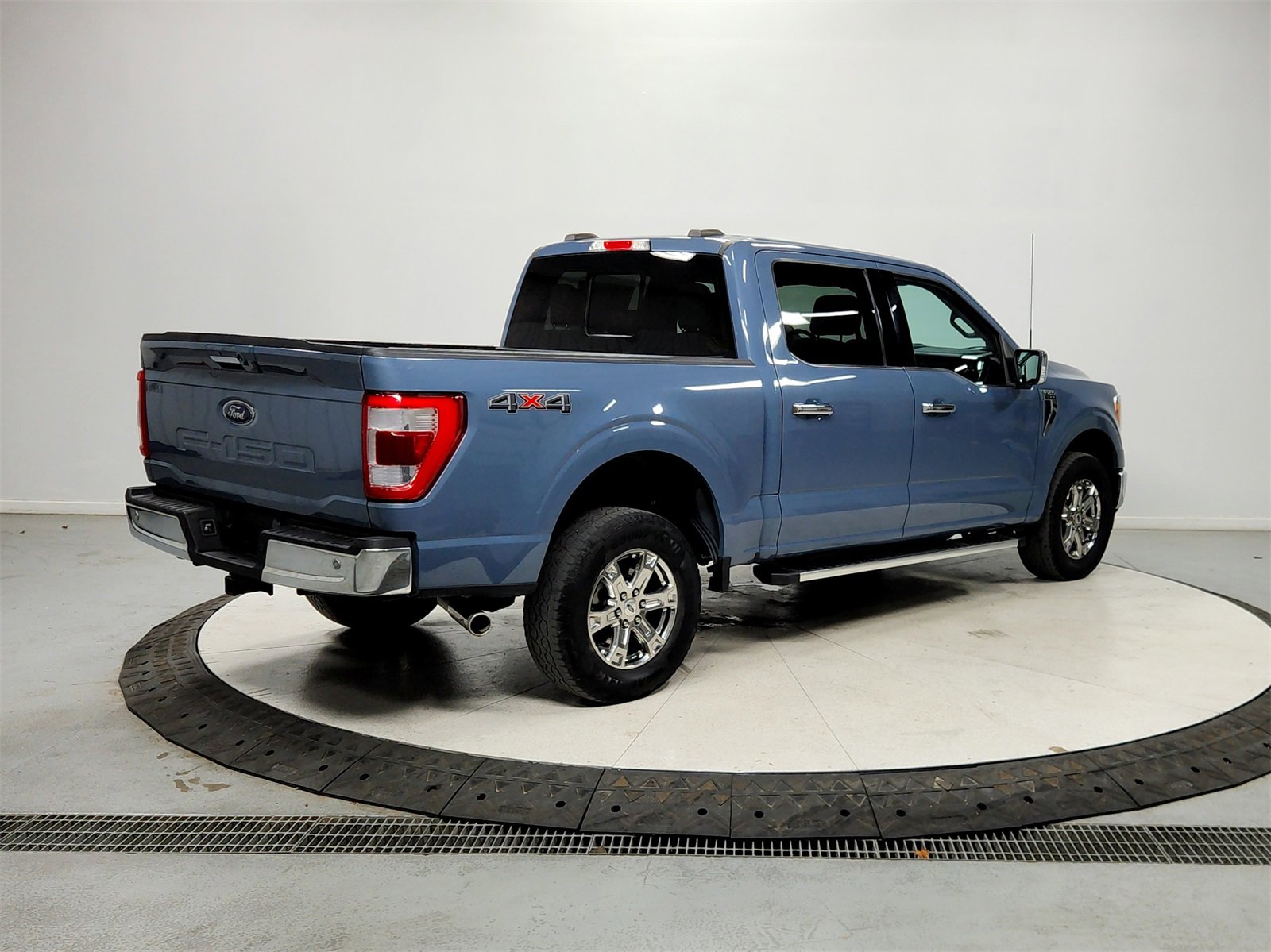Used 2023 Ford F150 Lariat image 7