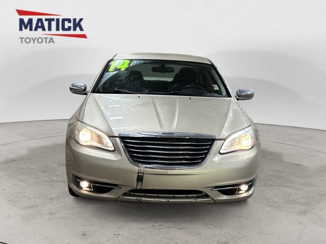 Used 2014 Chrysler 200 Limited image 2