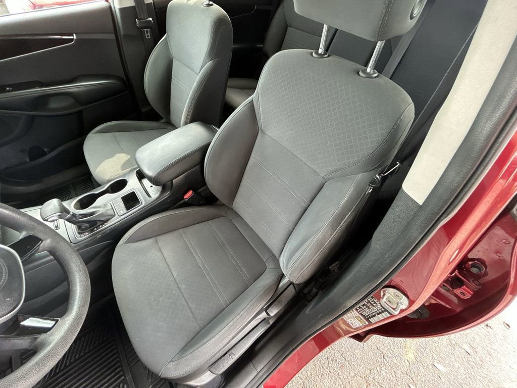 Used 2020 Kia Sorento LX FWD image 14