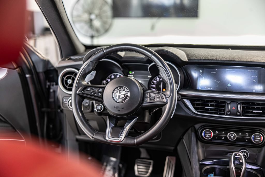Used 2022 Alfa Romeo Stelvio Veloce AWD/4WD image 37