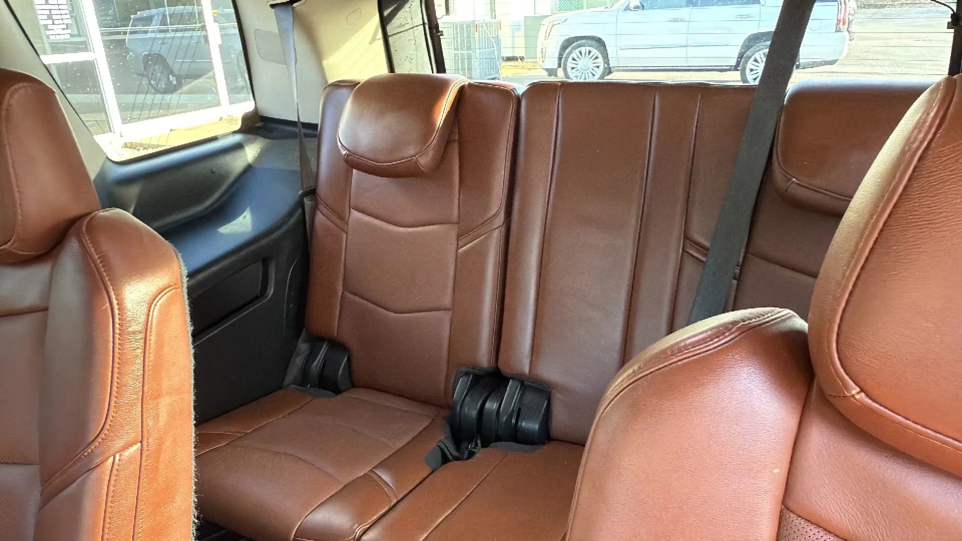 Used 2020 Cadillac Escalade Premium Luxury image 13