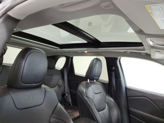 Used 2021 Jeep Cherokee Limited w/ Elite Package image 9