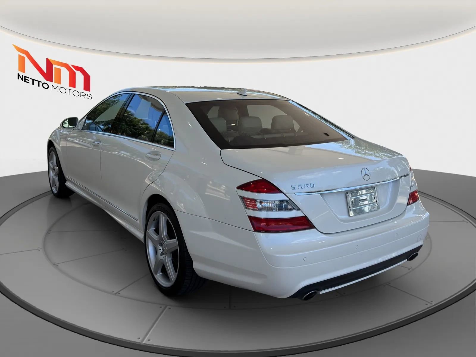 Used 2009 Mercedes-Benz S 550 image 3