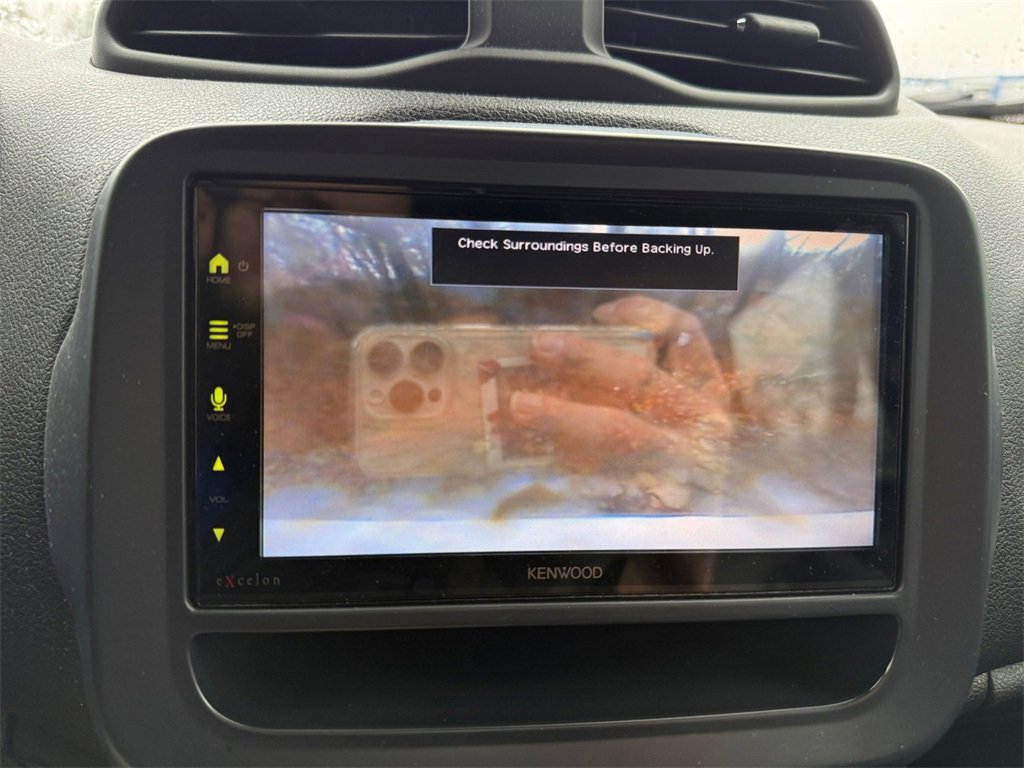 Used 2019 Jeep Renegade Limited w/ Quick Order Package 22P image 17