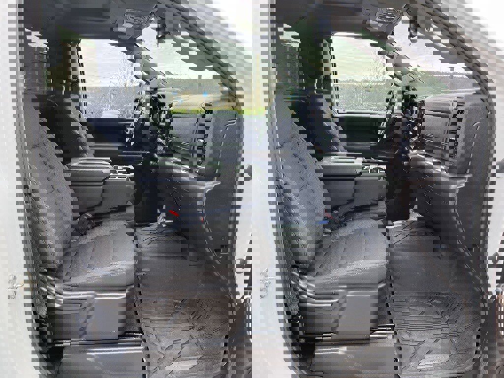 Used 2024 Chevrolet Silverado 2500 LT w/ Convenience Package image 17