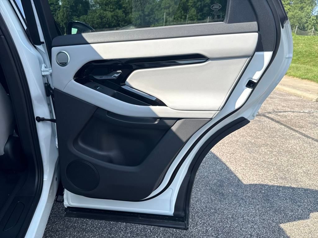 New 2026 Land Rover Range Rover Evoque S image 17