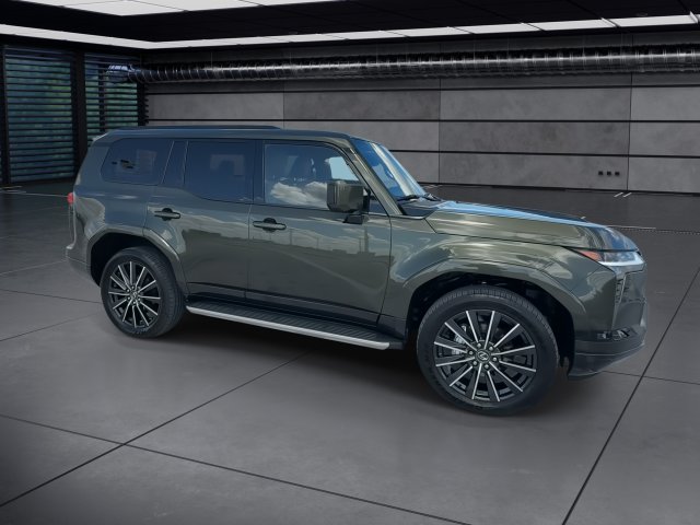 Certified 2025 Lexus GX 550 w/ Cold Area Package AWD/4WD image 2