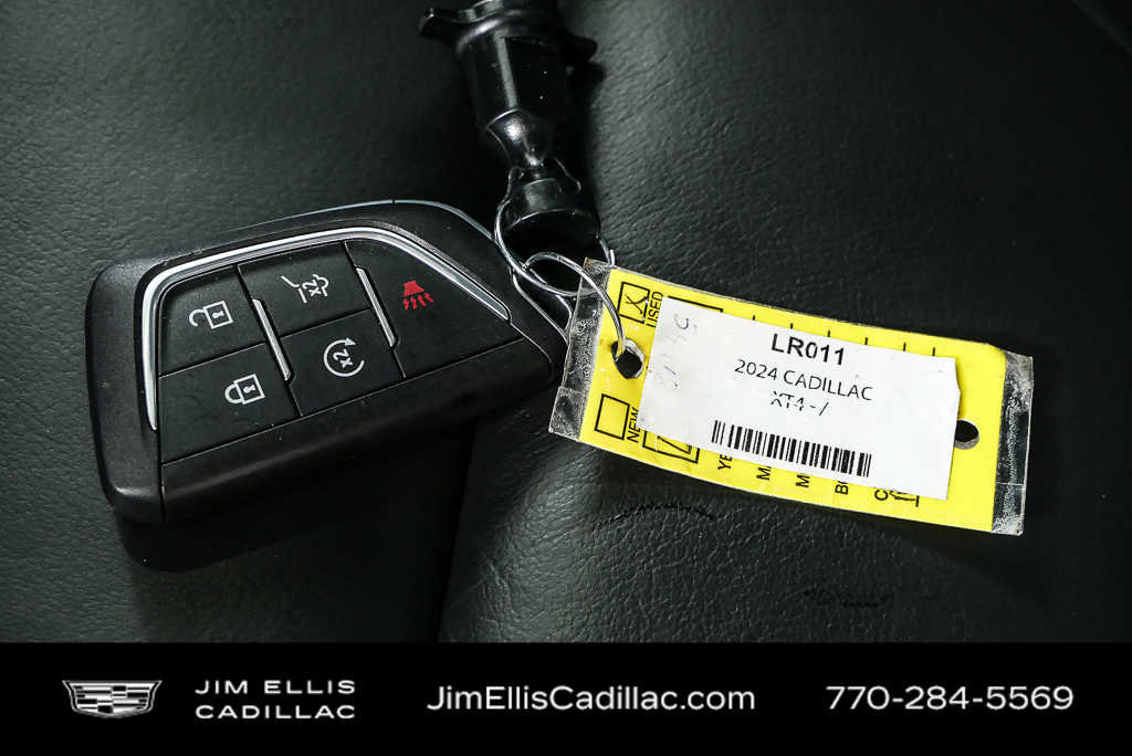 Used 2024 Cadillac XT4 Premium Luxury image 37