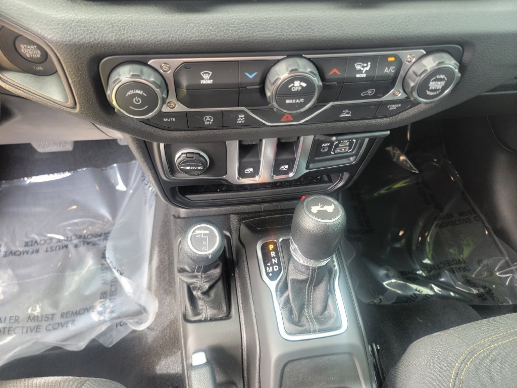 Used 2026 Jeep Wrangler Sport AWD/4WD image 18