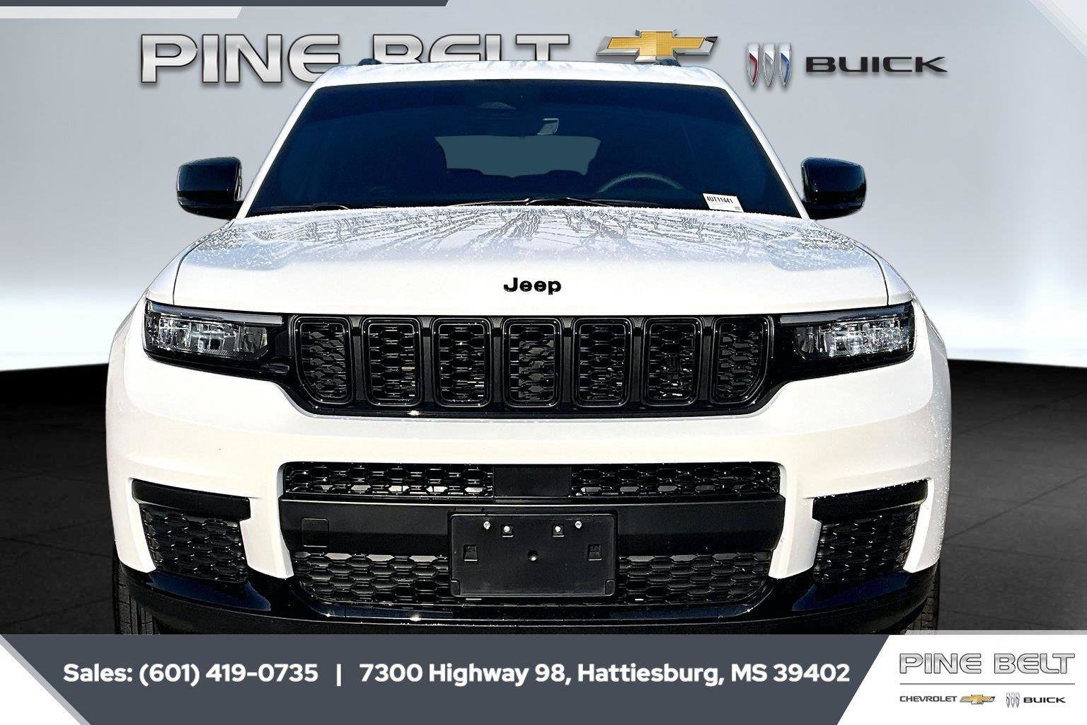 Used 2025 Jeep Grand Cherokee L Altitude RWD image 3
