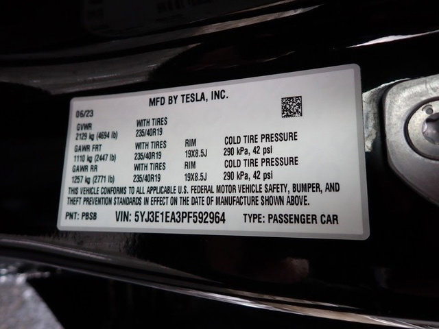 Used 2023 Tesla Model 3 Standard Range image 28