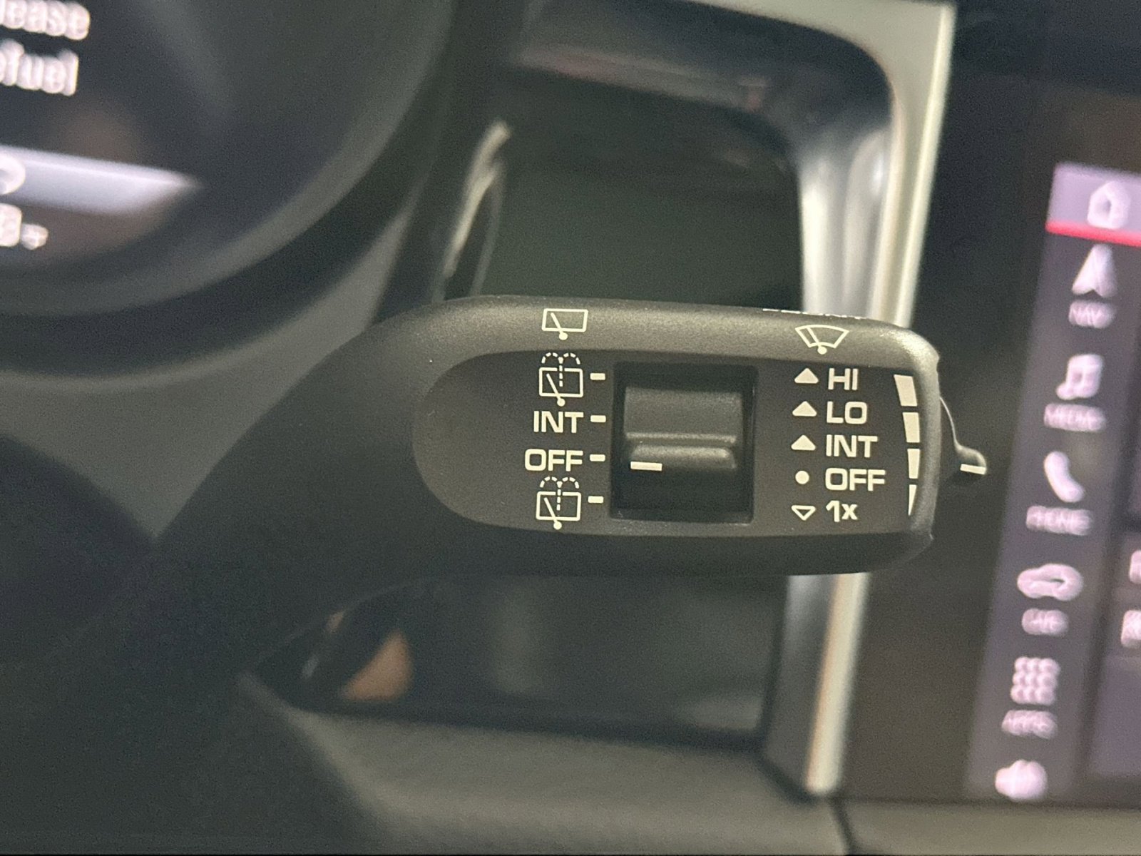 Used 2023 Porsche Macan S image 29