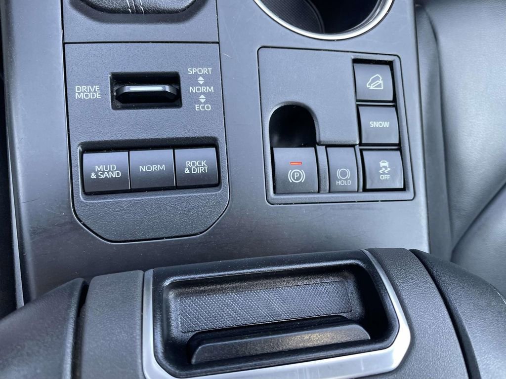 Used 2023 Toyota Highlander XLE image 43