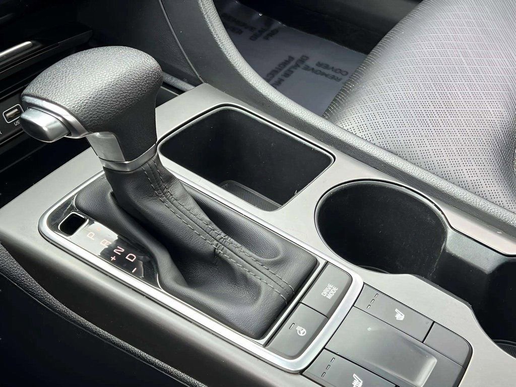 Used 2020 Kia Optima SE image 28