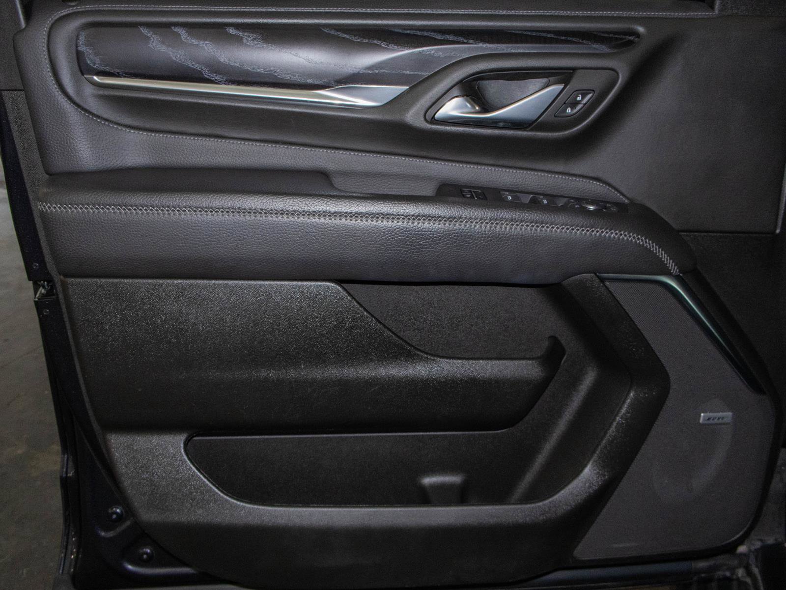 Used 2023 GMC Yukon Denali w/ Denali Reserve Package image 10