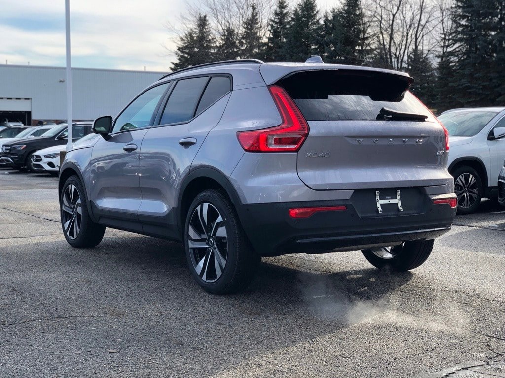 New 2026 Volvo XC40 B5 Ultra w/ Protection Package Premier AWD/4WD image 4