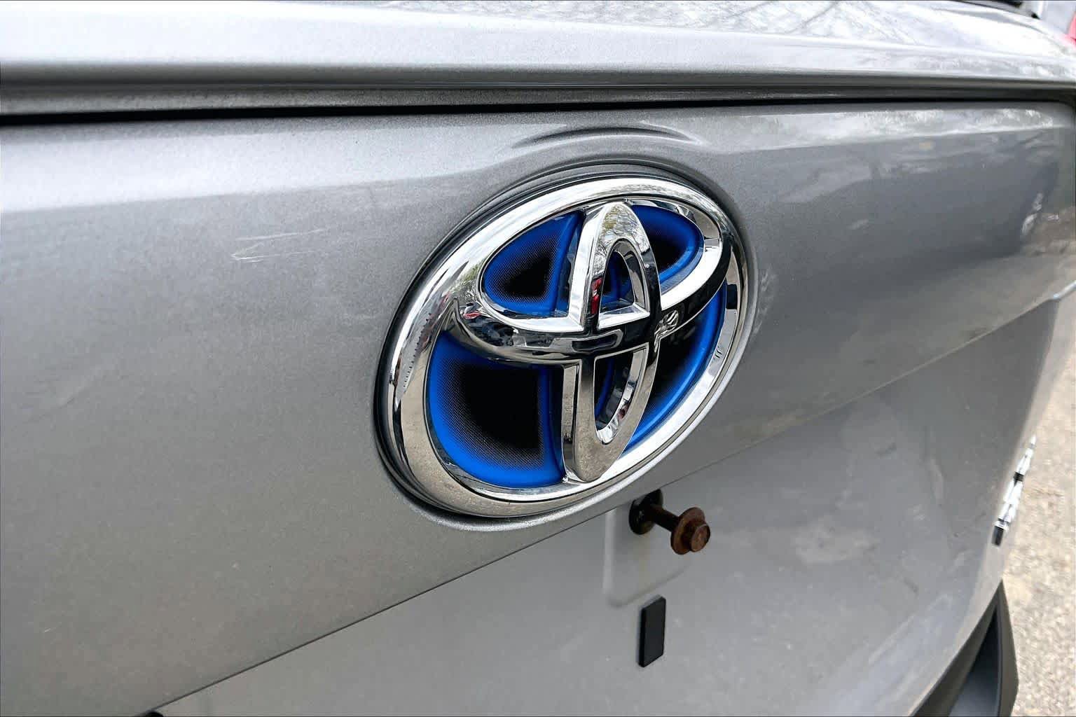 Used 2024 Toyota RAV4 XLE w/ Weather Package AWD/4WD image 29