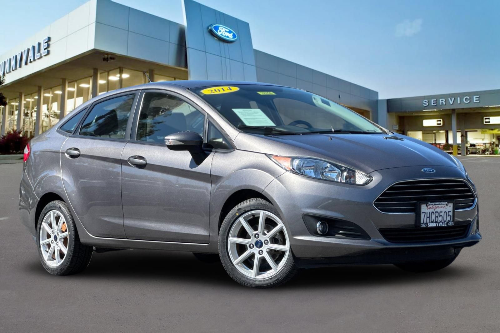 Used 2014 Ford Fiesta SE w/ Equipment Group 201B FWD image 2