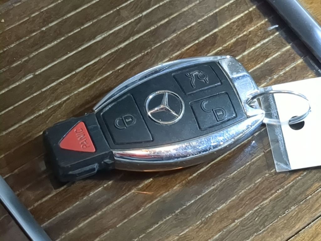 Used 2015 Mercedes-Benz GLK 350 4MATIC image 46