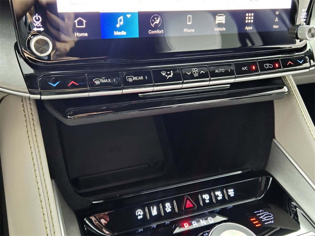 New 2025 Jeep Wagoneer L Series II image 24