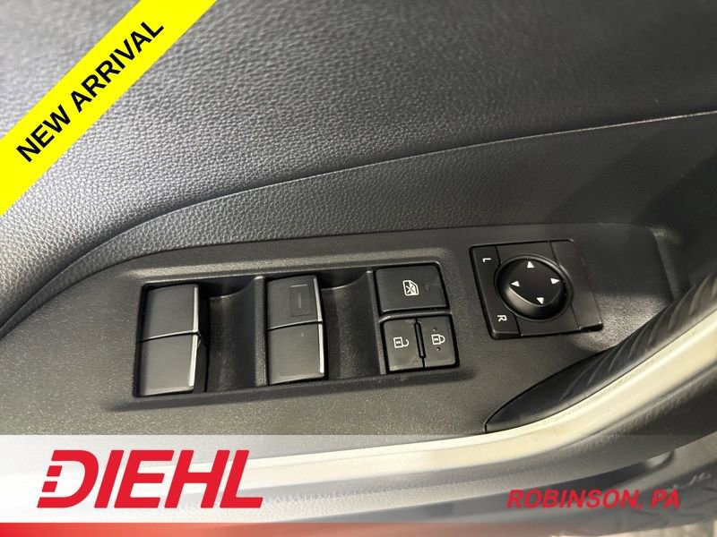 Used 2020 Toyota RAV4 XSE AWD/4WD image 23