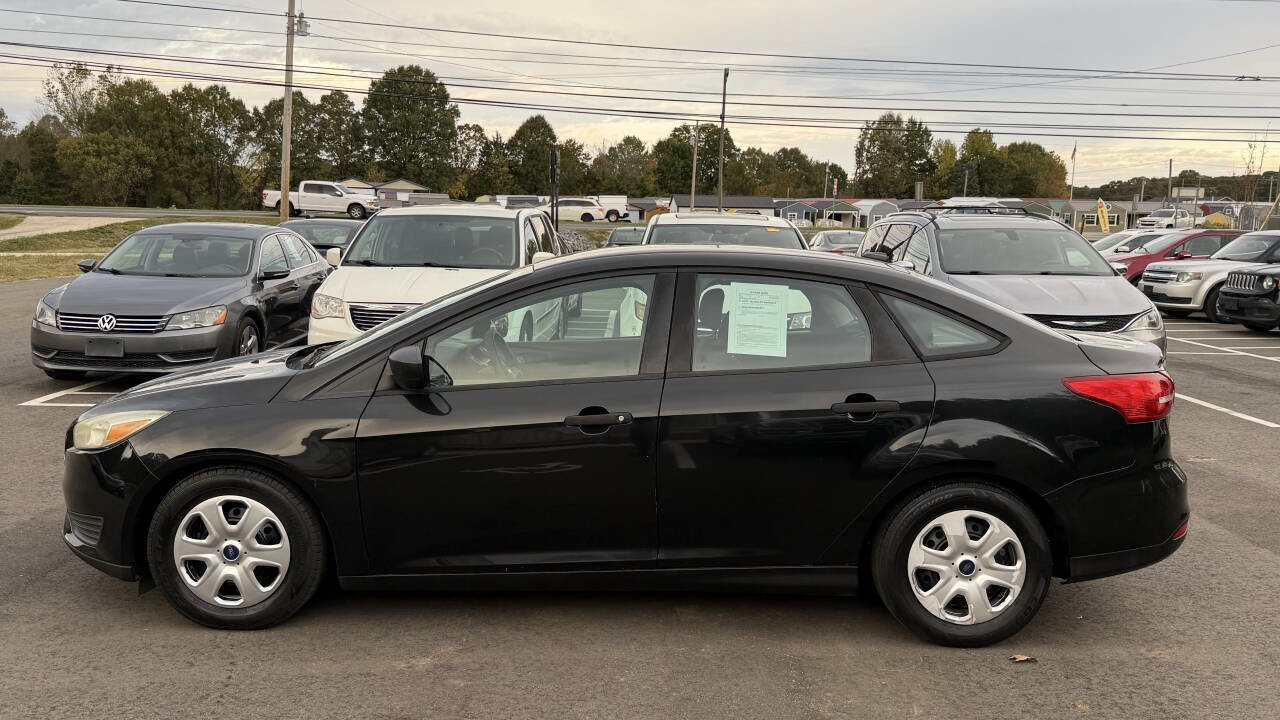Used 2015 Ford Focus S image 4