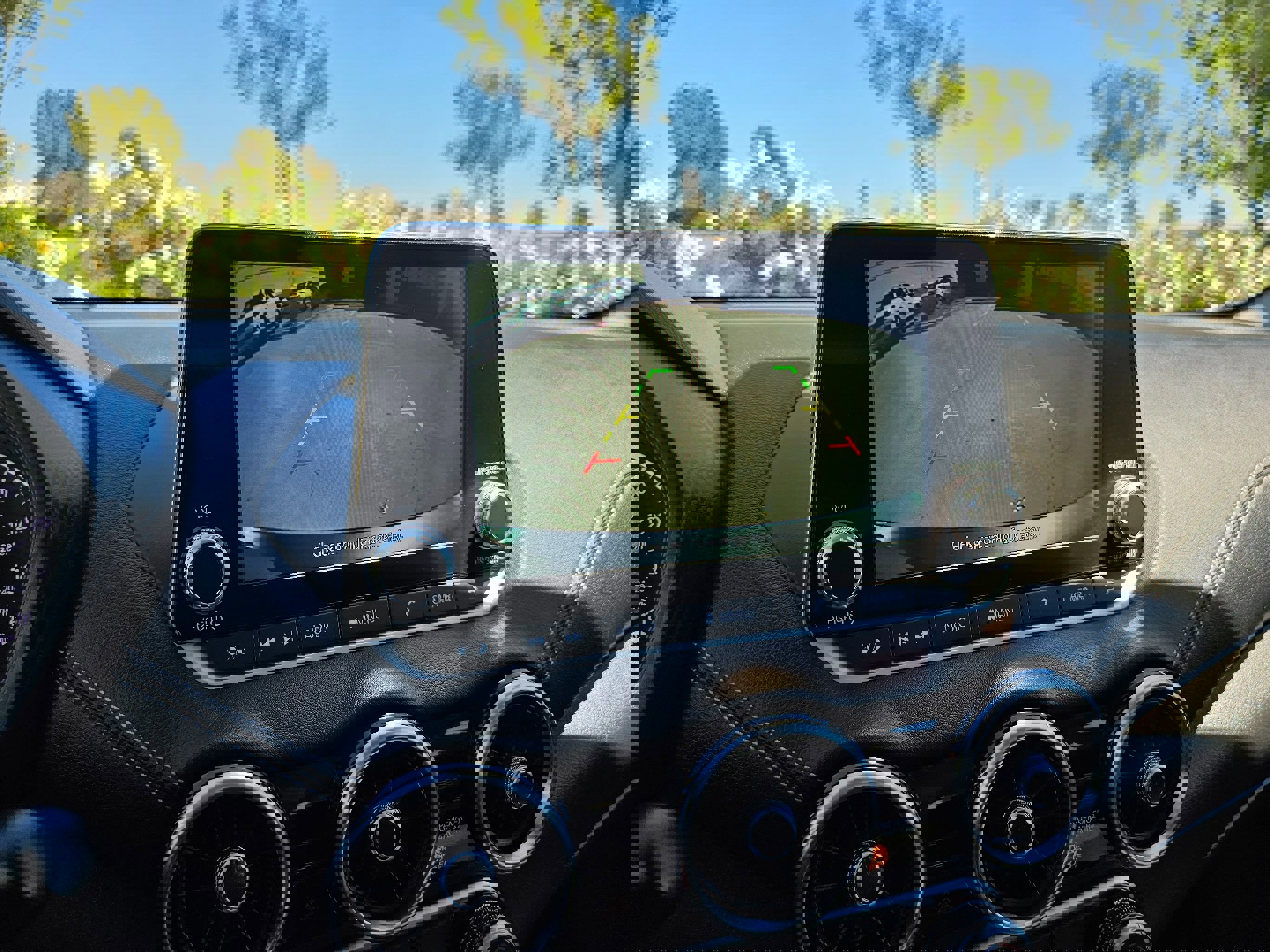 Used 2025 Nissan Sentra SV image 30