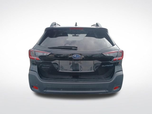 Used 2025 Subaru Outback Onyx Edition image 4