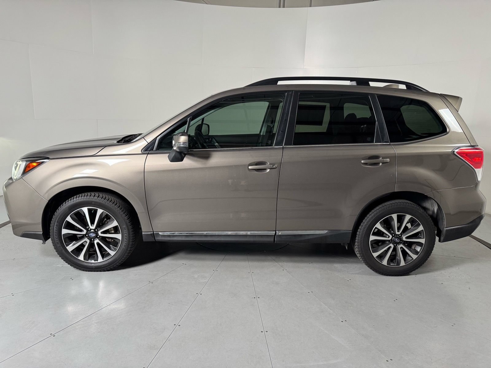 Used 2017 Subaru Forester 2.0XT Touring AWD/4WD image 2