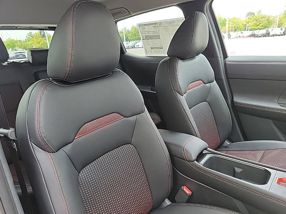 New 2026 Nissan Kicks SR w/ Cold Weather Package AWD/4WD image 14