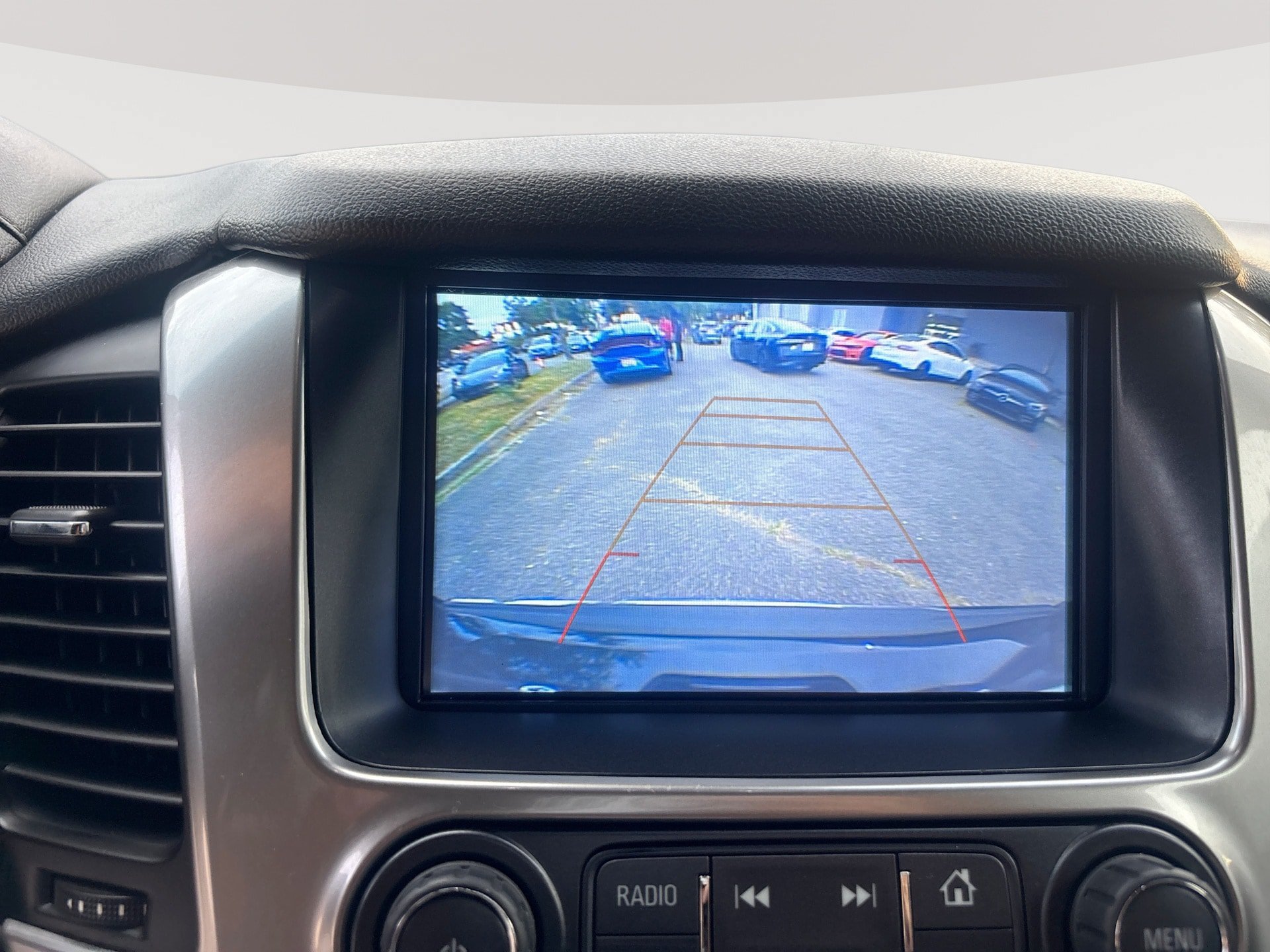 Used 2019 Chevrolet Suburban Premier w/ Premier Plus Edition AWD/4WD image 25