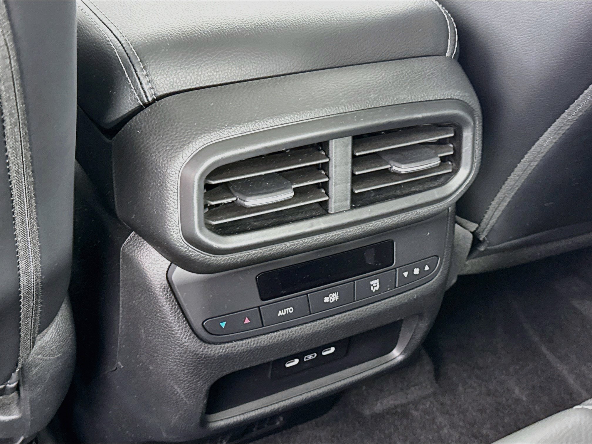 Certified 2024 Honda Pilot Touring image 27