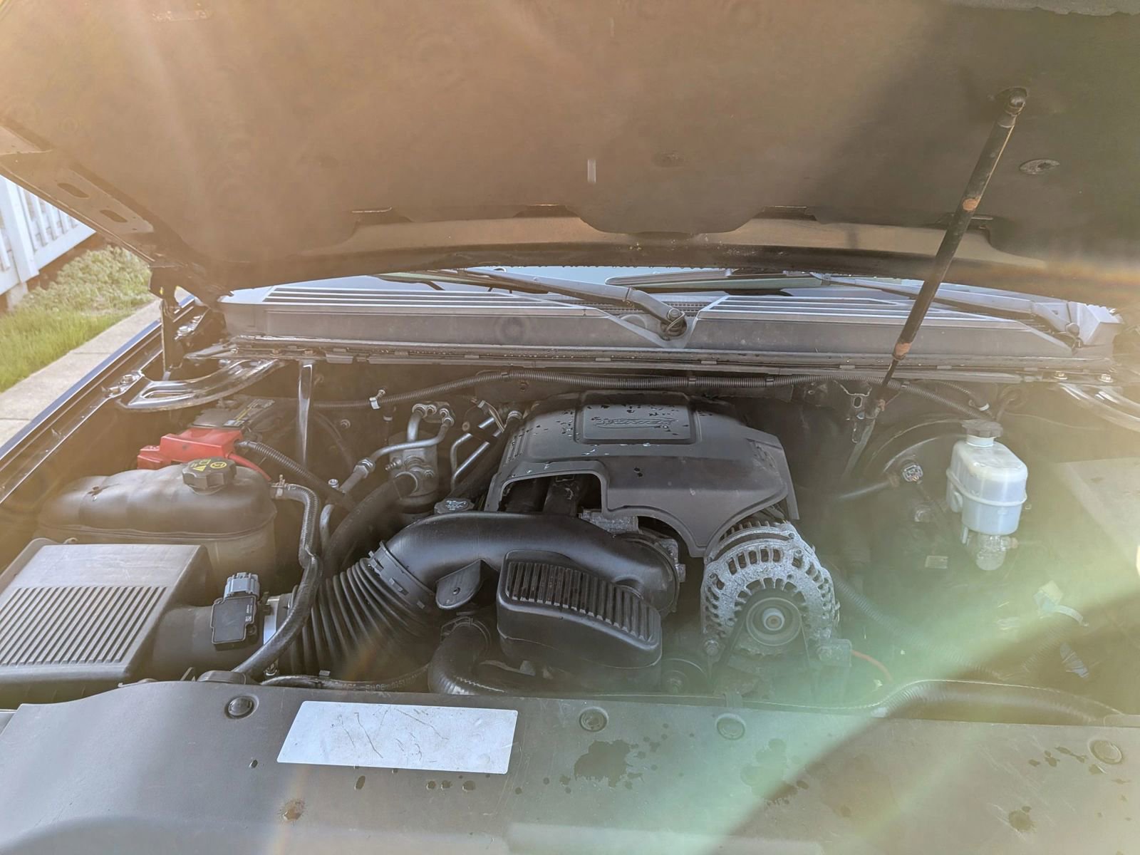 Used 2011 Cadillac Escalade Premium image 17