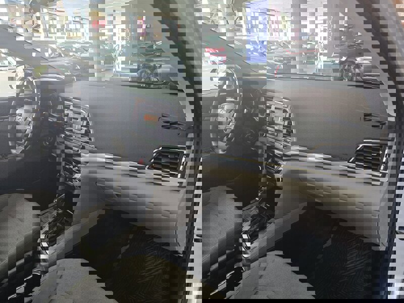 Used 2017 Hyundai Elantra SE image 13