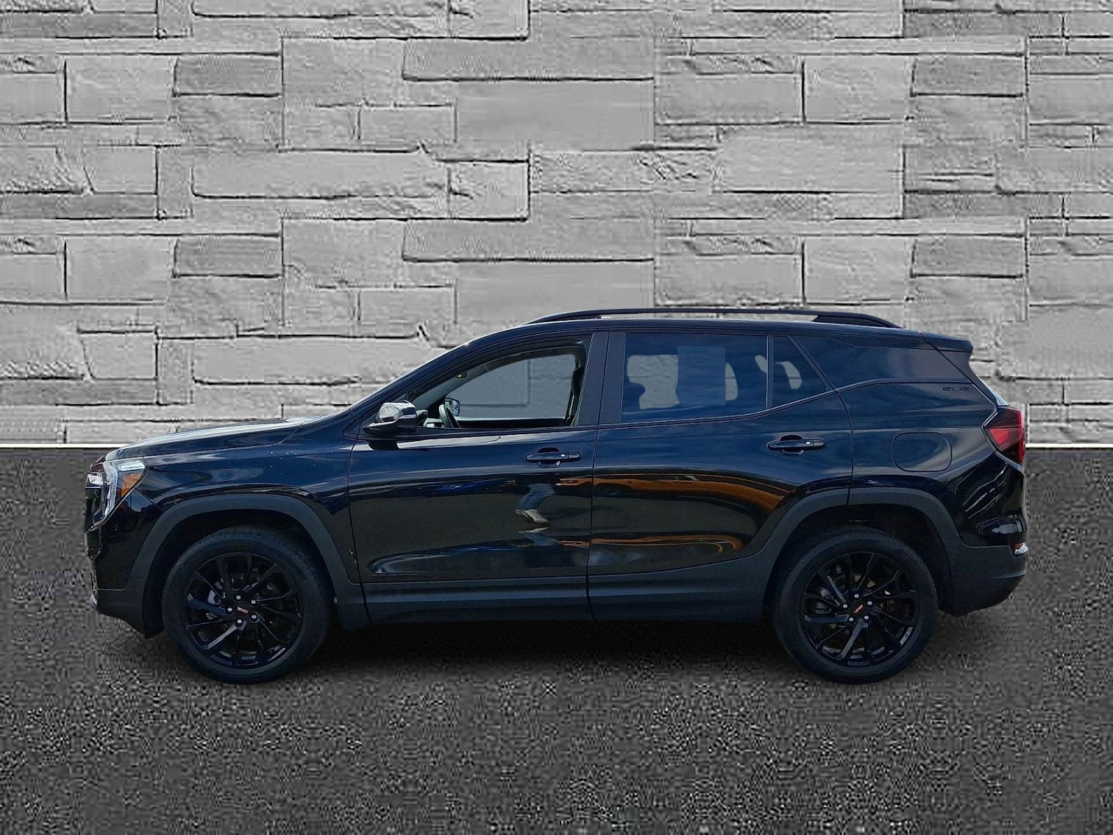 Used 2023 GMC Terrain SLE w/ Driver Convenience Package AWD/4WD image 6