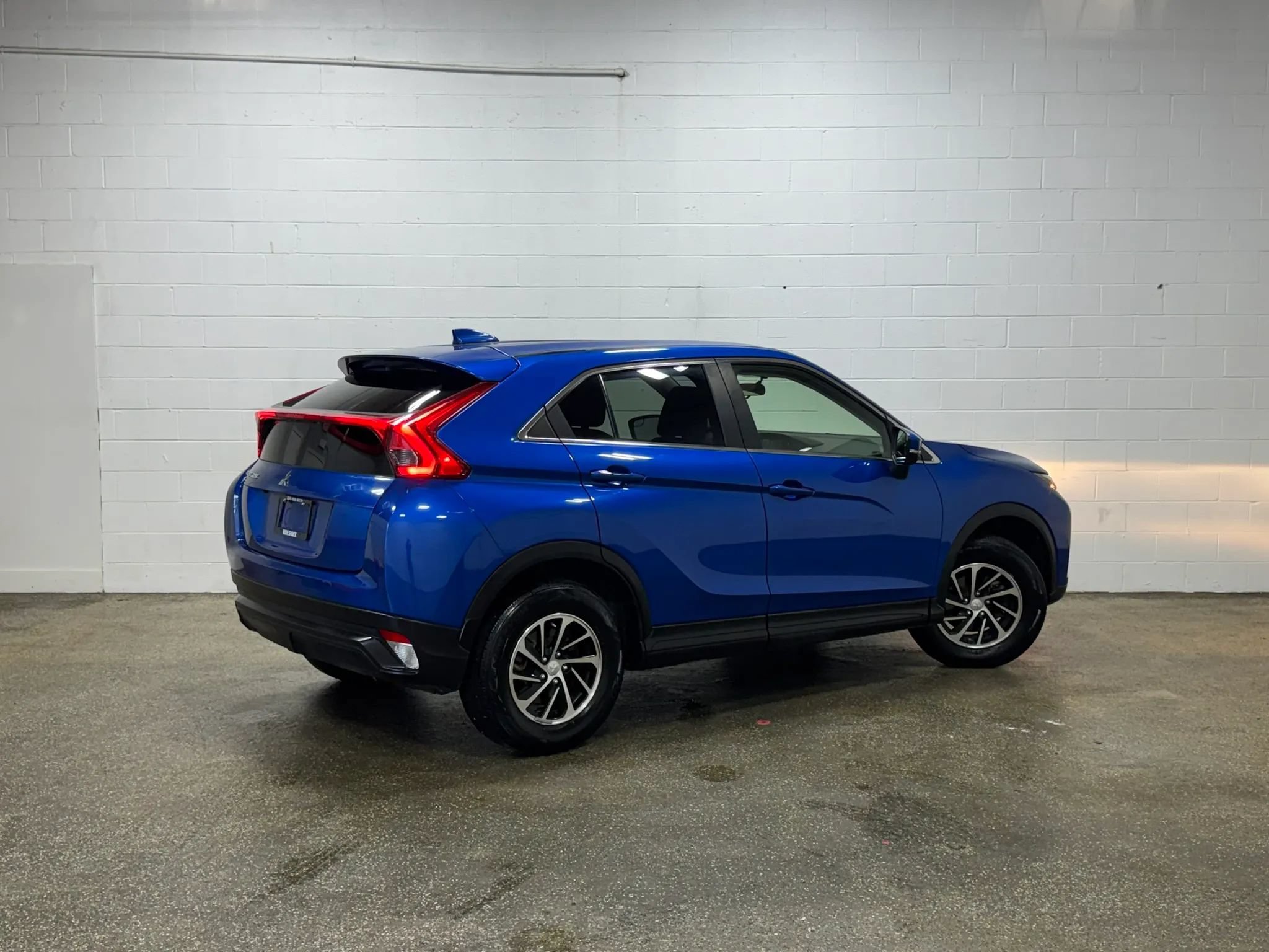 Used 2020 Mitsubishi Eclipse Cross ES FWD image 3